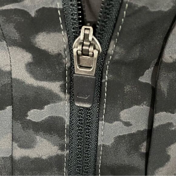 Vineyard Vines Palmero Packable Vest Size SMALL Grey Camo Lightweight Men's - Picture 5 of 9